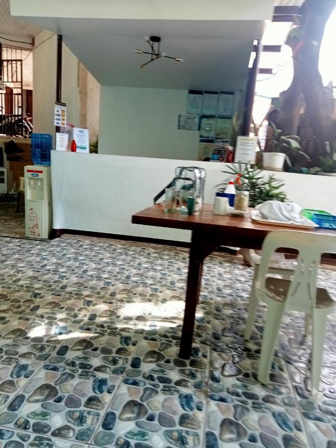 Lang2 Place Coron Buitenkant foto