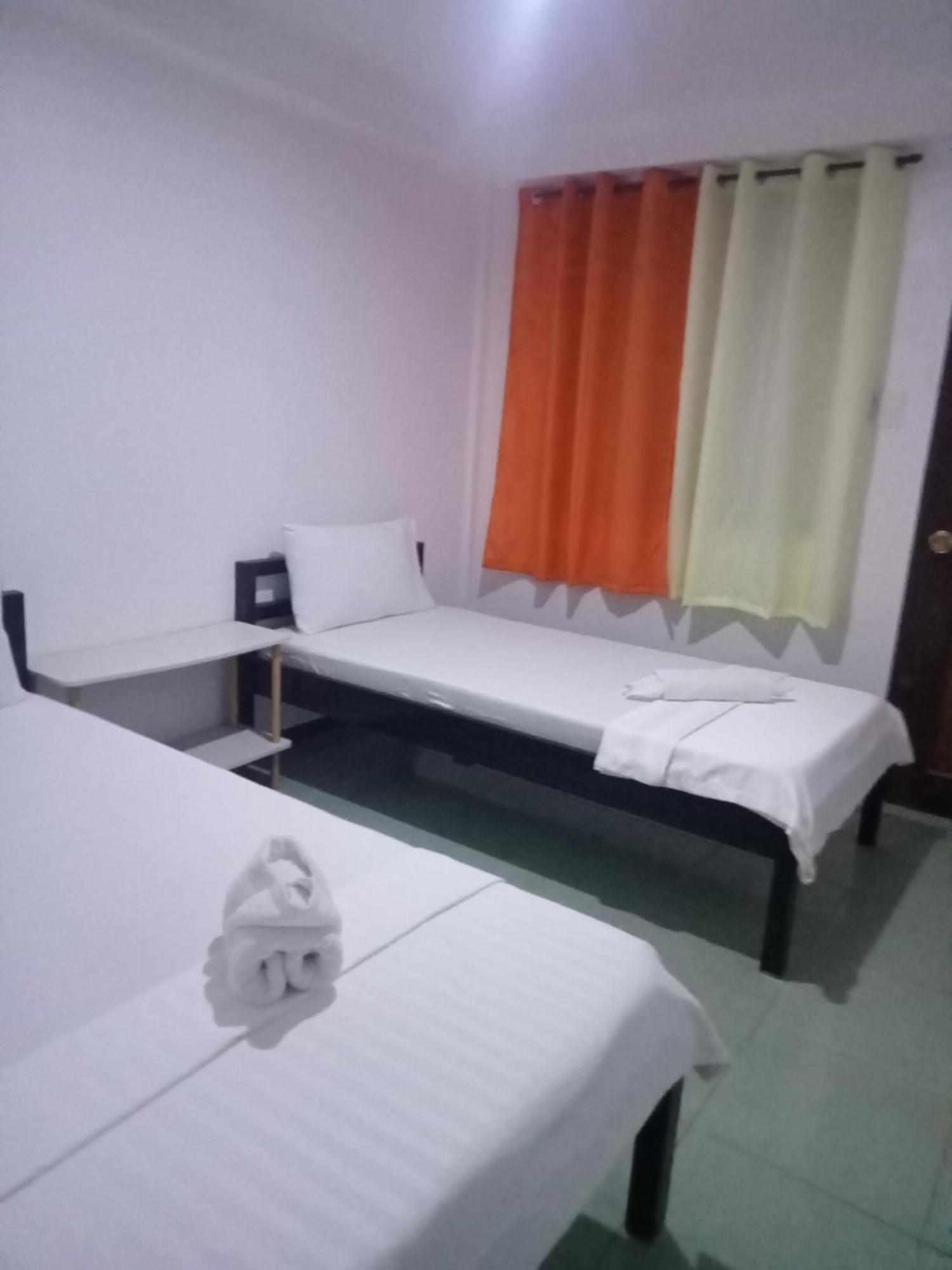 Lang2 Place Coron Buitenkant foto