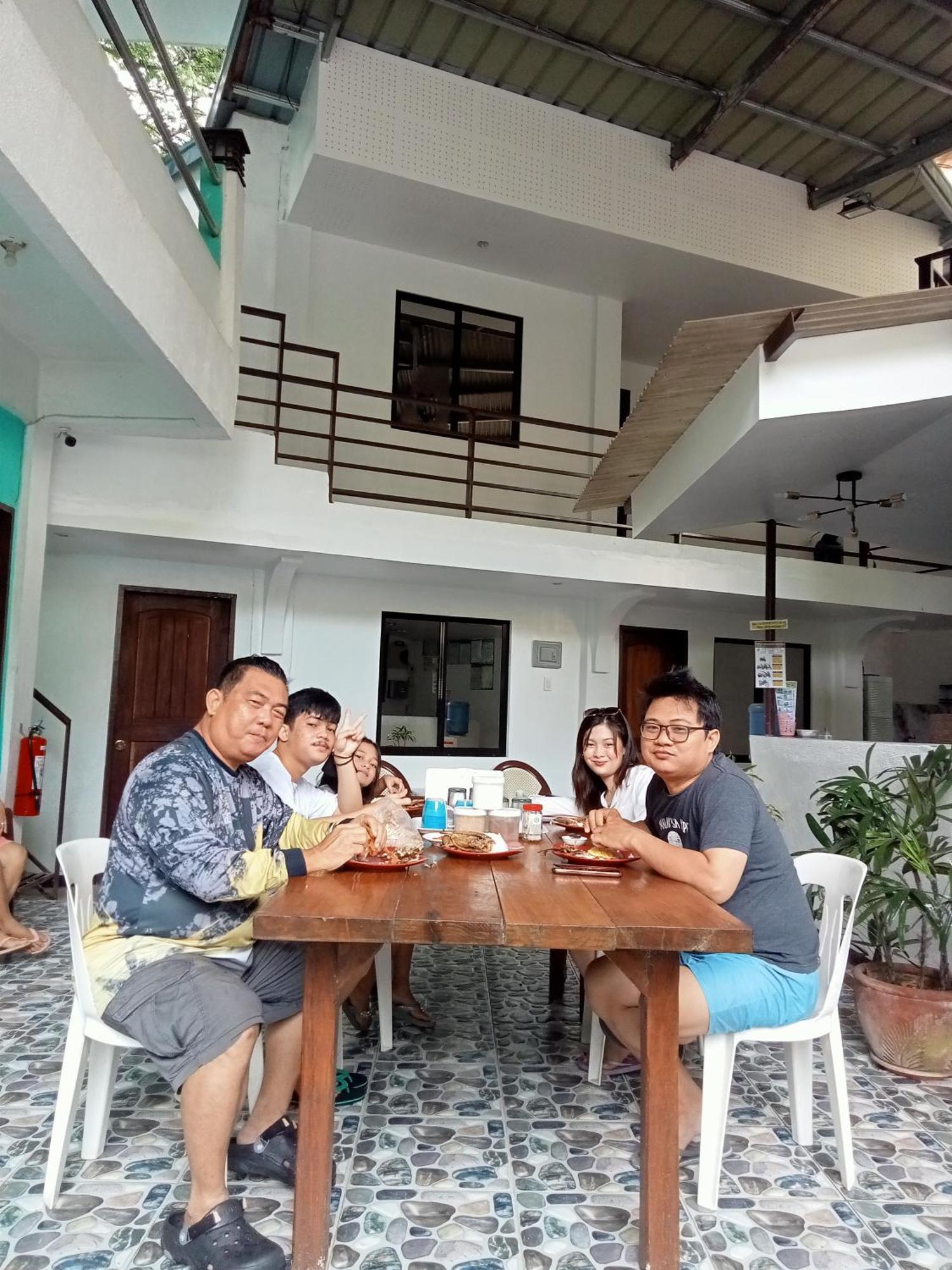 Lang2 Place Coron Buitenkant foto