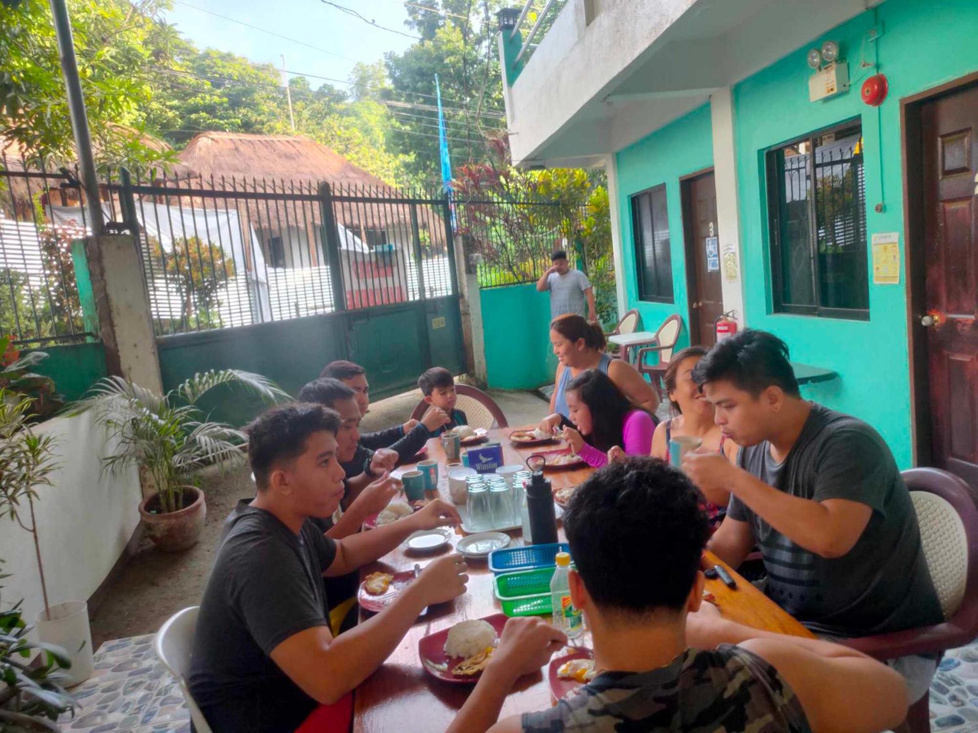 Lang2 Place Coron Buitenkant foto