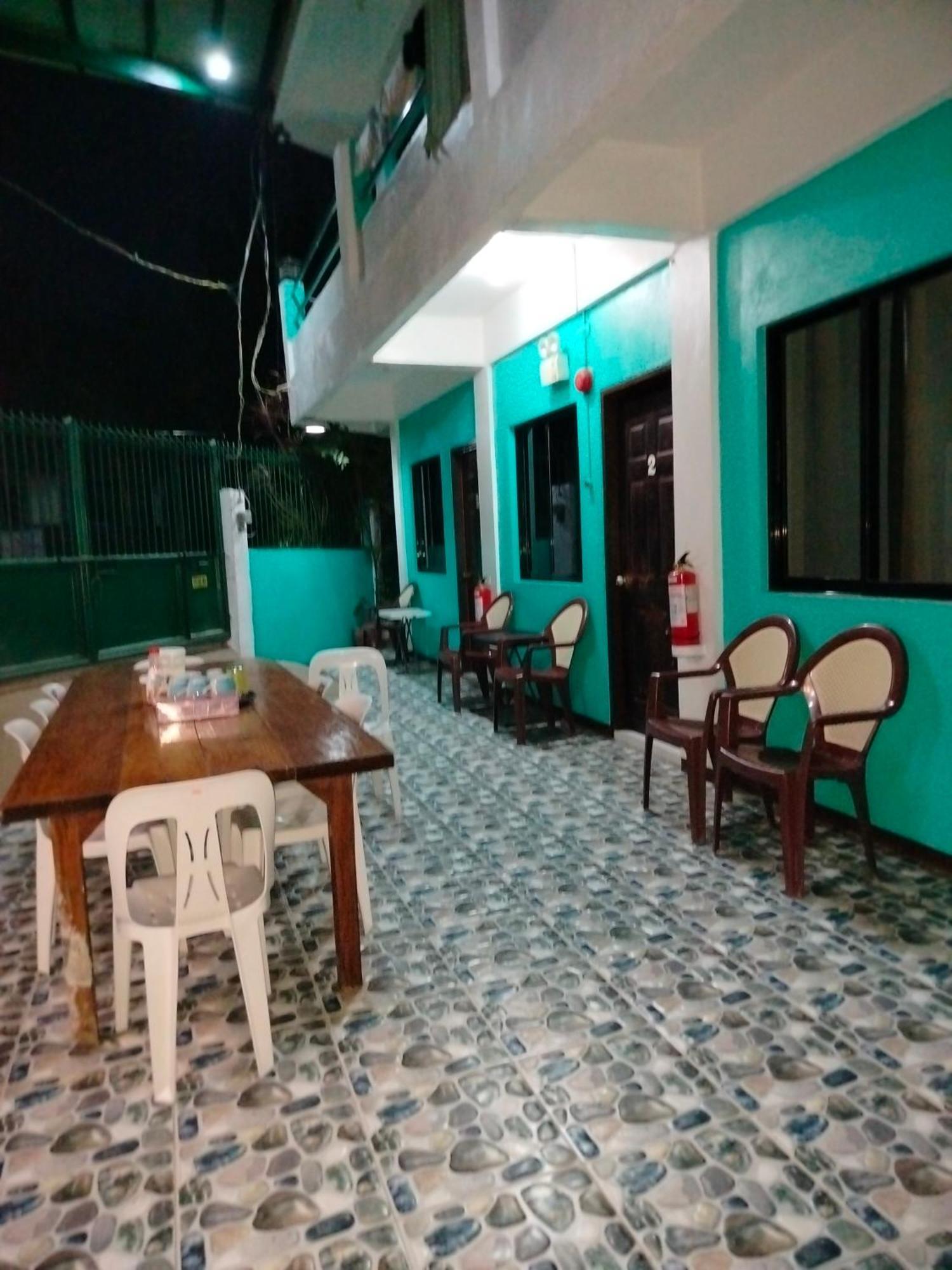 Lang2 Place Coron Buitenkant foto
